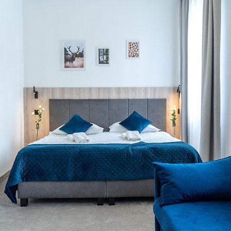 שצ'צ'ירק Hotel Alpin מראה חיצוני תמונה