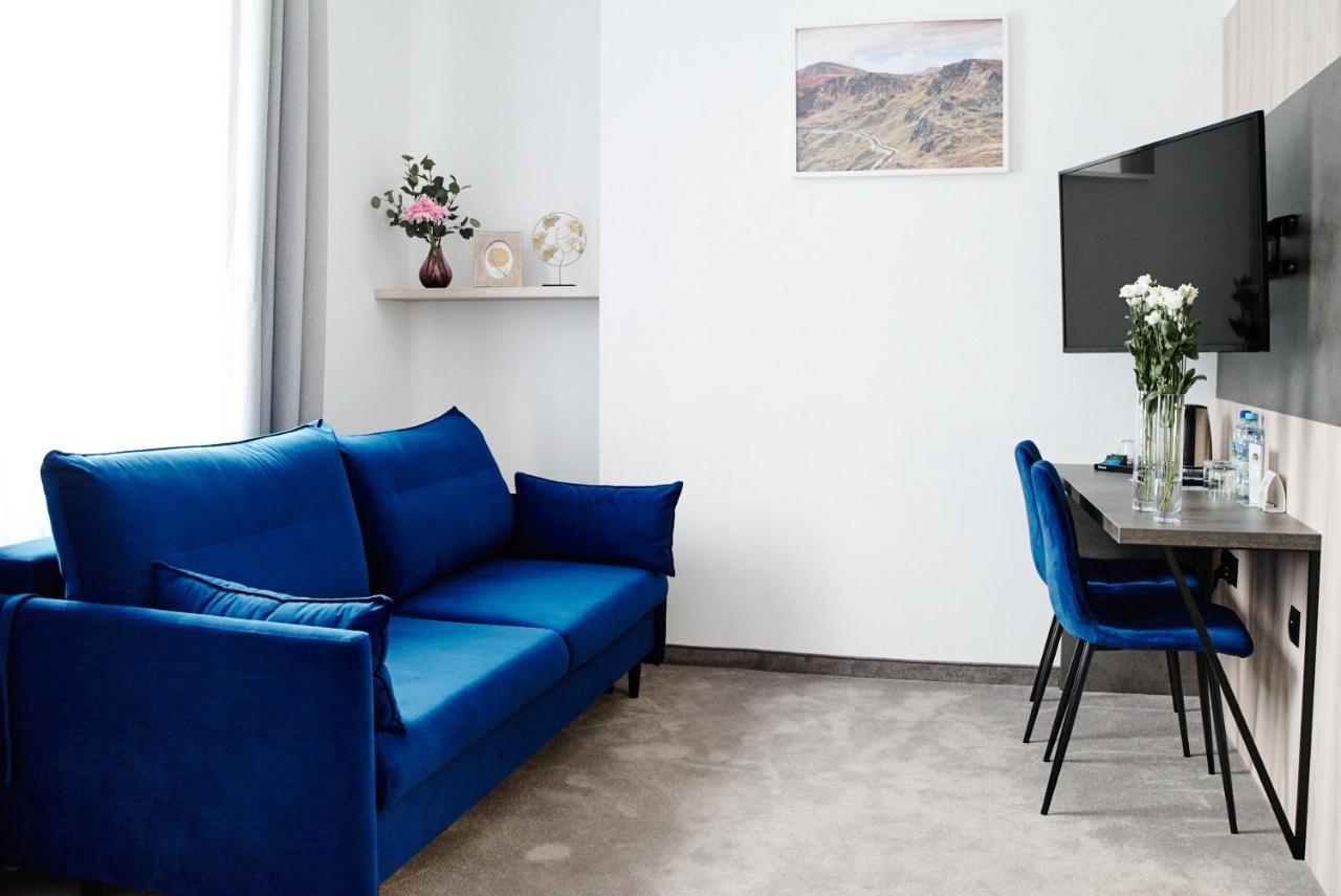 שצ'צ'ירק Hotel Alpin מראה חיצוני תמונה