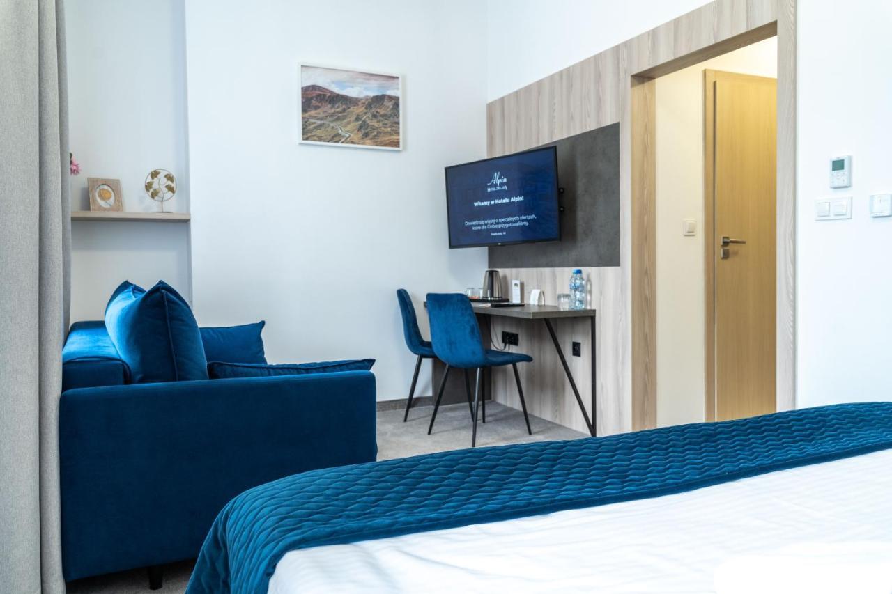 שצ'צ'ירק Hotel Alpin מראה חיצוני תמונה