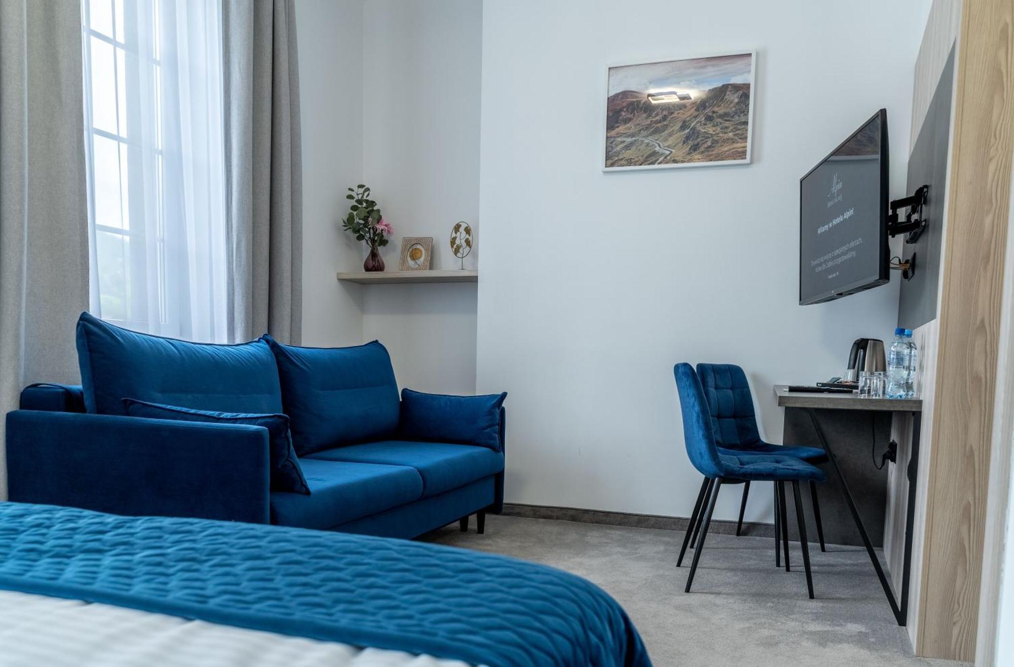 שצ'צ'ירק Hotel Alpin מראה חיצוני תמונה