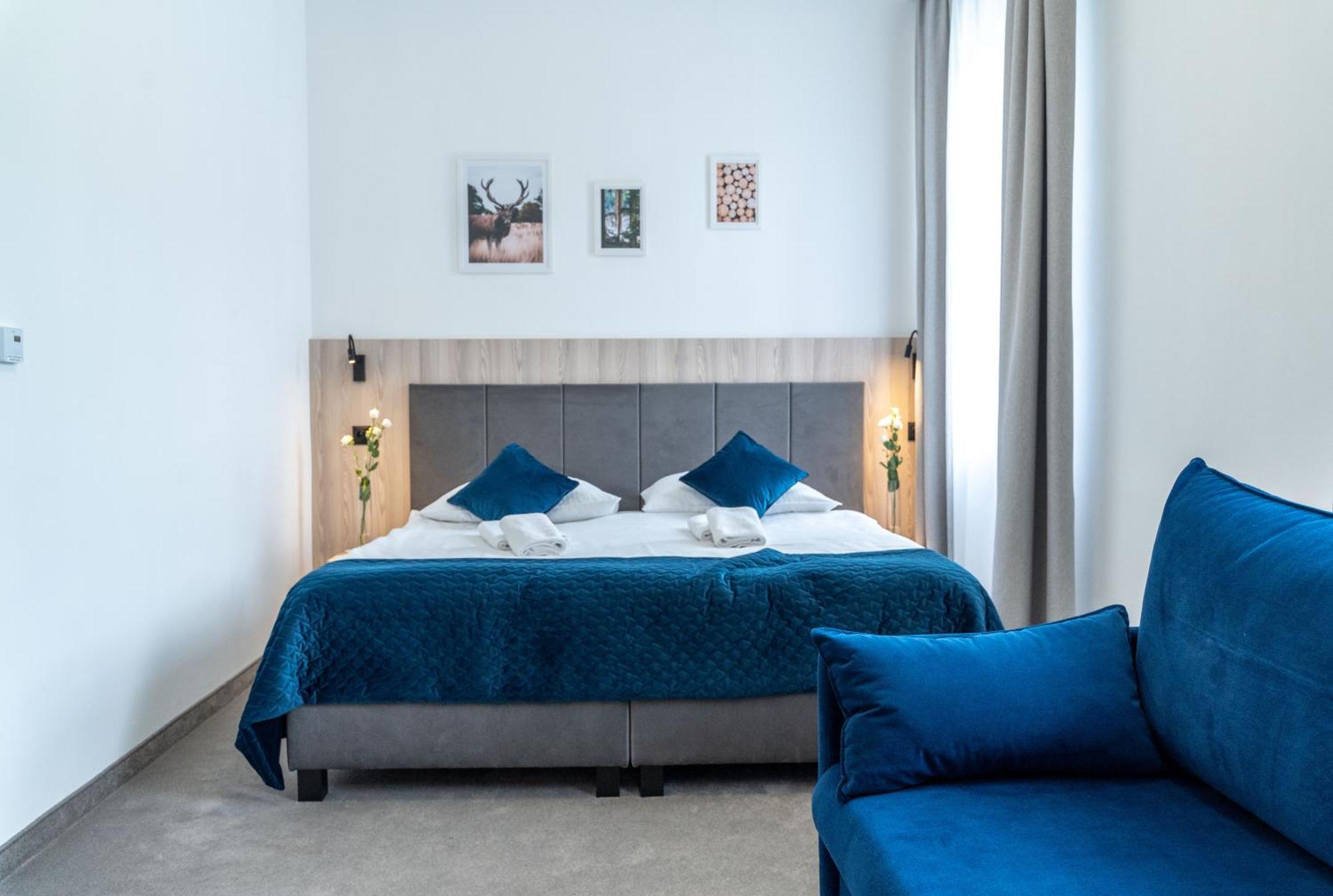 שצ'צ'ירק Hotel Alpin מראה חיצוני תמונה