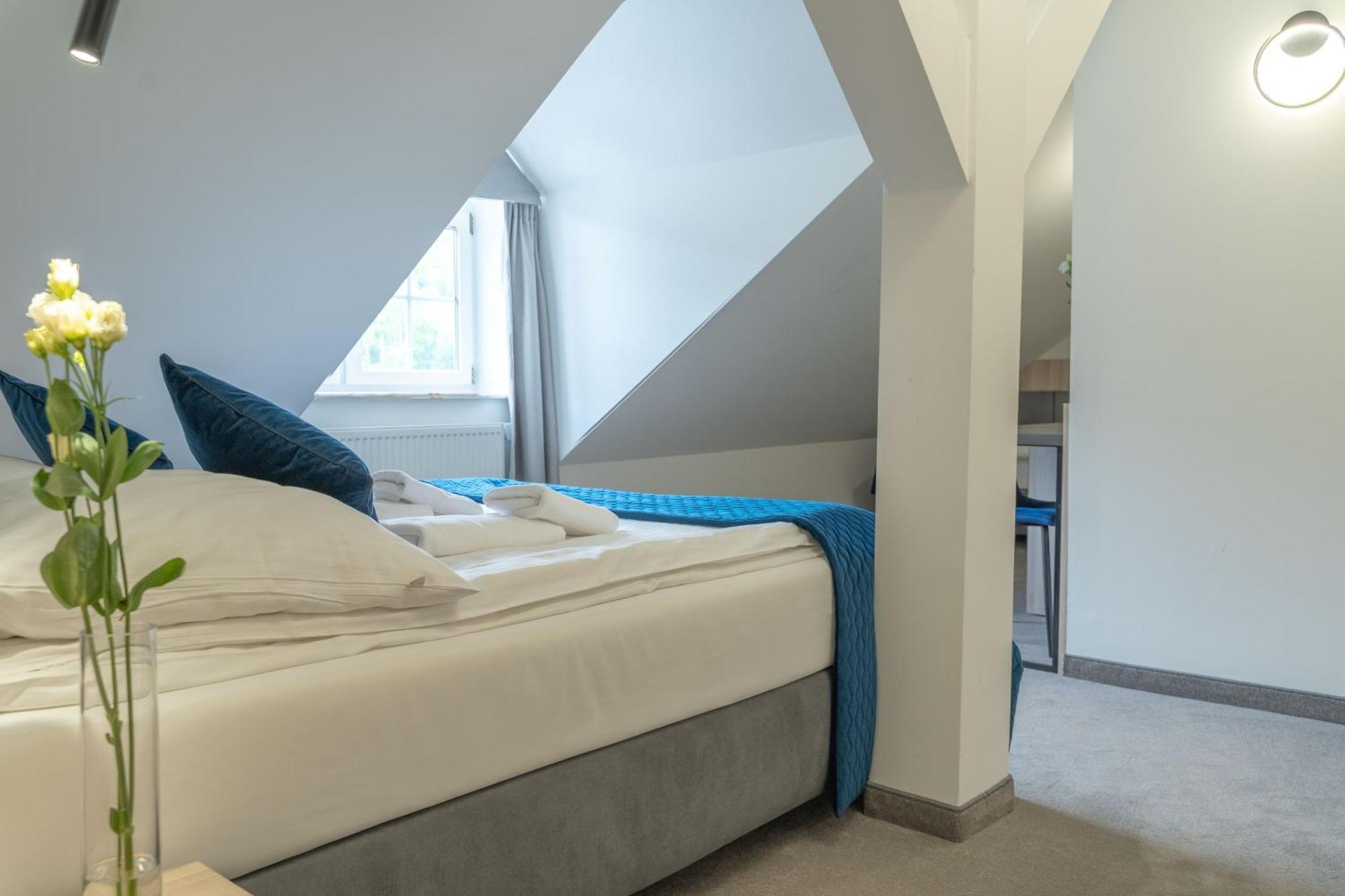 שצ'צ'ירק Hotel Alpin מראה חיצוני תמונה